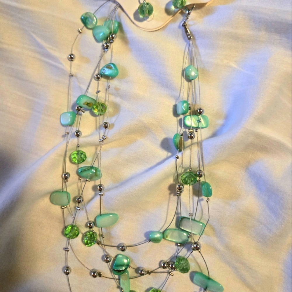 Green and Silver Necklace Set